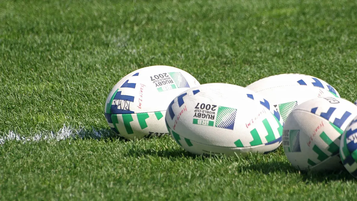 Rugby ball - how to bet on urc rugby