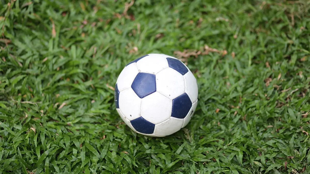 fai cup betting odds - football on a pitch